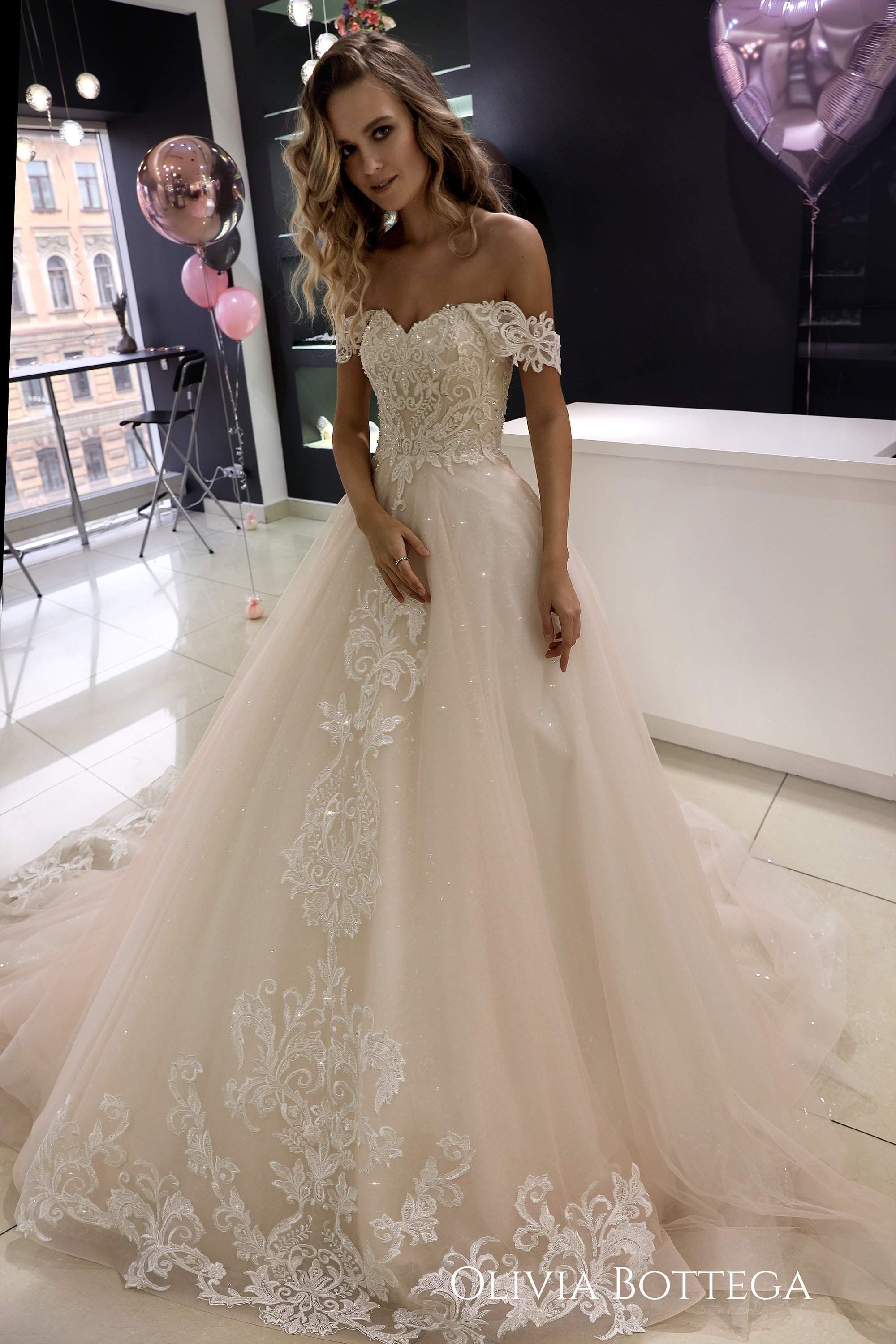 Sophia Tolli Rana Lace Ivory Mermaid Wedding Gown Size 6 Lace Sleeve –  Glass Slipper Formals